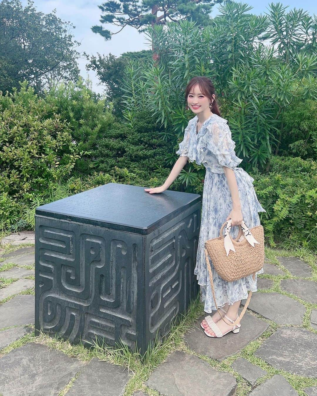 小越しほみさんのインスタグラム写真 - (小越しほみInstagram)「ロボット兵くん🌳  やのちゃんとジブリ美術館いったときの🐈  今ちょうど耳をすませばやってるので… ジブリ繋がりで🫢🤍  ・ ・ ・ ・ ・ ・ ・ #ジブリ美術館 #三鷹の森ジブリ美術館 #三鷹の森 #ジブリ #ジブリの世界 #ジブリ好きな人と繋がりたい #三鷹 #巨神兵 #ロボット兵 #ラピュタ #天空の城ラピュタ #スナイデル #snidel #夏休み #夏の思い出」8月26日 22時38分 - shihomi1129