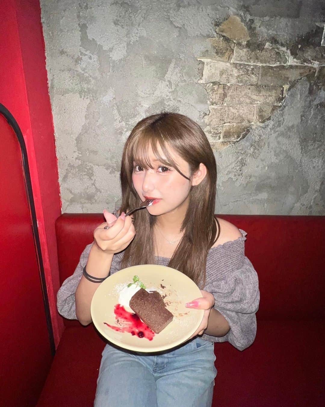横田未来さんのインスタグラム写真 - (横田未来Instagram)「最近食欲バケモノ🎶  エクステ @arna_gram にお願いしたよ💞」8月27日 21時12分 - mirai_yokoda