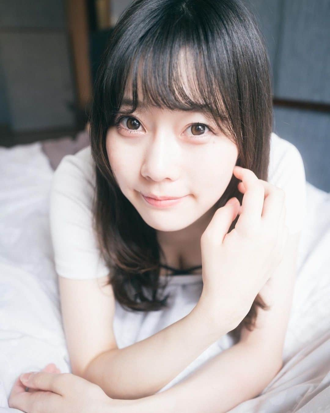 桃里れあさんのインスタグラム写真 - (桃里れあInstagram)「おつかれさま♡ ・ ・  【🌸Schedule】 9/11(日)近代麻雀水着祭inしらこばとプール 9/18(日)プール撮影会in川越水上公園 ・ ・ 【🌸Fan Club】 ファンティアで毎日おつかれグラビア更新中♡ https://fantia.jp/fanclubs/269800 ・ ・ 【🌸Official shop】 新作ROM写真集/ブロマイド/チェキ/グッズ発売中 https://reamomosato.booth.pm/ ・ ・ ・」8月27日 23時38分 - rea_momosato