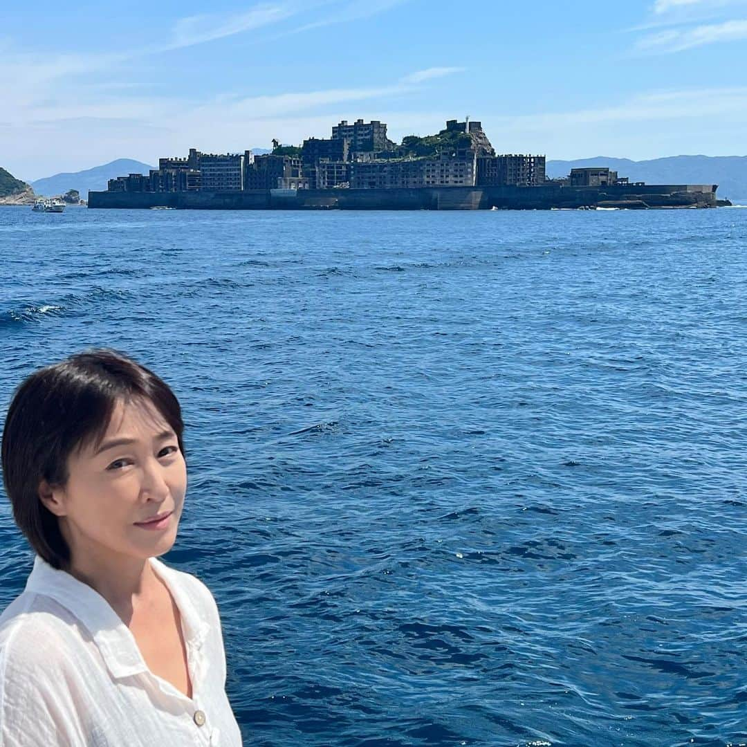 高島礼子さんのインスタグラム写真 - (高島礼子Instagram)「行ってみたかった 軍艦島、上陸してきました⛴ 想像以上に 美し過ぎる廃墟の島でした🌊  #軍艦島  #長崎 #進撃の巨人 #廃墟」8月28日 17時18分 - reico.official