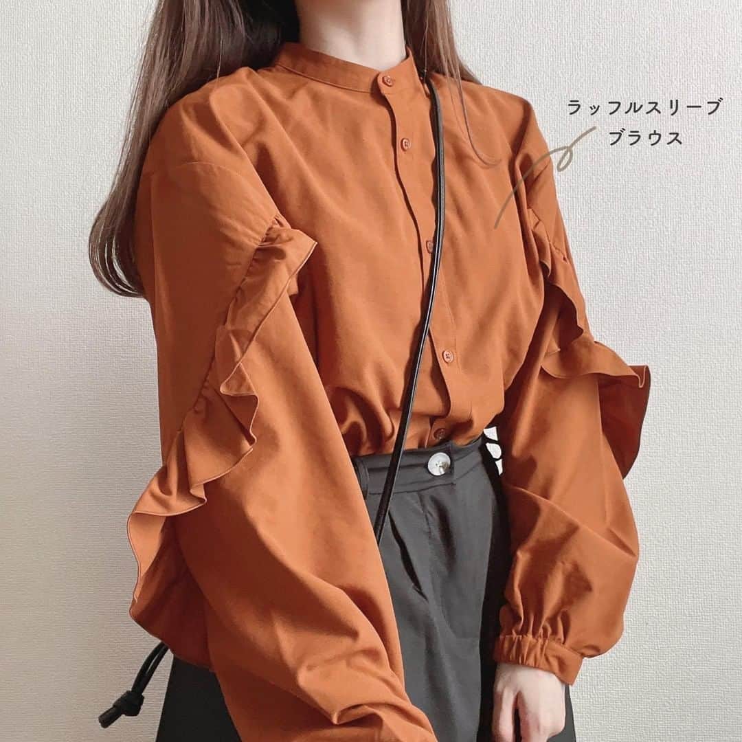R i R y (リリー)さんのインスタグラム写真 - (R i R y (リリー)Instagram)「『#GU の秋先取りコーデ✨』　　  GUの服で作る秋コーデをご紹介✨ ぜひ参考にしてみてね🍁  by @_pale_be  ✴︎---------------✴︎---------------✴︎  ▶▶掲載する写真を募集中📸 カワイイ写真が撮れたら、@velle.jp をタグ付けするか、ハッシュタグ #velle_jp をつけて投稿してみてね♪  velle編集部と一緒にカワイイで溢れるvelleを創っていこう😚🤍  ✴︎---------------✴︎---------------✴︎  #プチプラファッション #デニムコーデ #低身長コーデ #guコーデ #着回しコーデ #gu購入品 #ジーユー #購入品紹介 #細見え　#プチプラコーデ #低身長 #低身長コーデ #低身長ファッション #ゆるコーデ #秋コーデ #カーディガンコーデ #カーディガン #オーバーサイズ #プチプラコーデ #プチプラ #gu #guコーデ #gu新作 #韓国コーデ #ラッフルスリーブブラウス #ジャガードベスト」8月28日 18時00分 - velle.jp