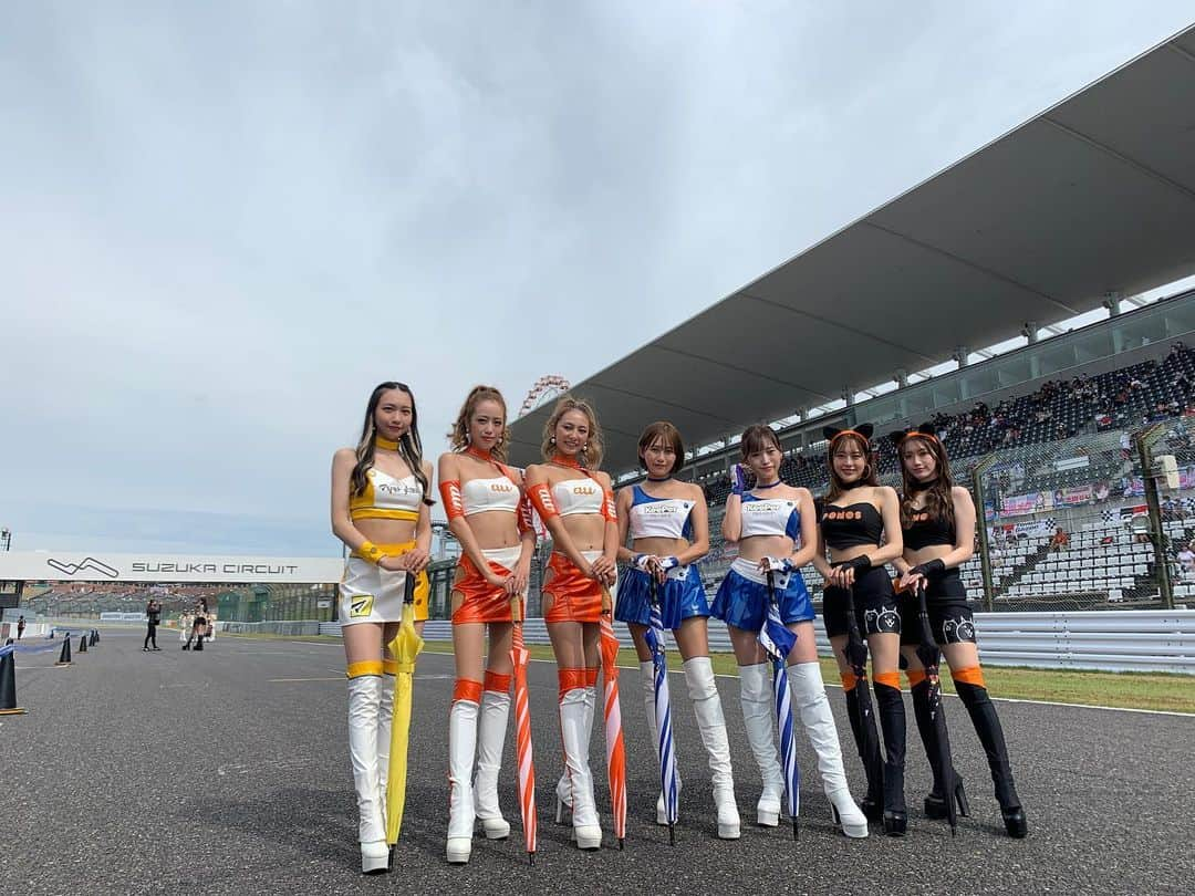 近藤みやびさんのインスタグラム写真 - (近藤みやびInstagram)「SUPERGT rd.5鈴鹿決勝結果 36号車は9位フィニッシでした🏁  SCのタイミングが悪く周回遅れになってしまったり🥲  難しいレース展開でした😭  応援ありがとうございました！ 次戦もau TOM'S GR SUPRAの応援をよろしくお願いします✨ #SUPERGT #tomsracing #au #鈴鹿 #鈴鹿サーキット #近藤みやび #レースクィーン #レースクィーンオブザイヤー #モータースポーツ」8月28日 18時28分 - miyabiiiii_kondooooo