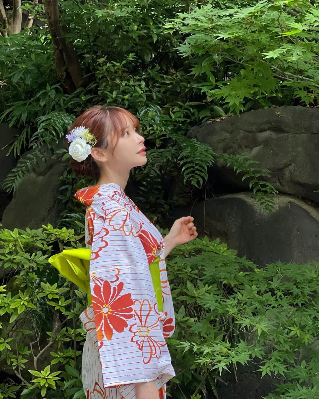 桃乃木かなさんのインスタグラム写真 - (桃乃木かなInstagram)「夏の思い出👘  美味しいご飯と涼しげな景色を楽しんで来ました！ ホテル内の池に金色の鯉がいたよ！  いい事ありそうな予感〜！  #浴衣 #雅叙園で浴衣」8月28日 18時36分 - kana_momonogi