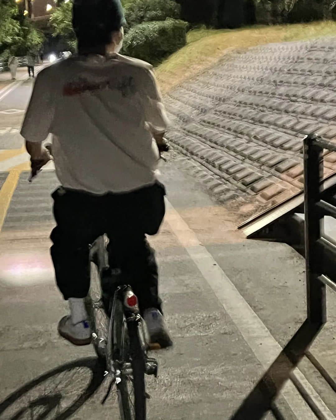 J-HOPEさんのインスタグラム写真 - (J-HOPEInstagram)「🚲」8月28日 20時49分 - uarmyhope