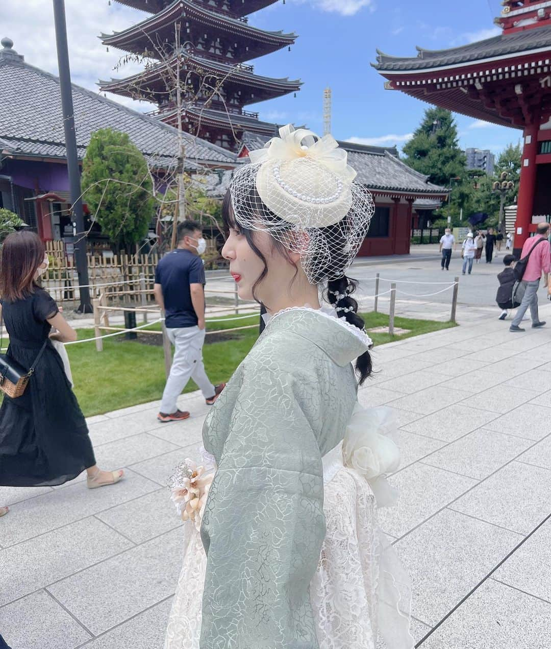 園田あいかさんのインスタグラム写真 - (園田あいかInstagram)「⛩  袴初めて着たの( ´˘` )  所々にあるレースが ほんまに可愛かった…  緑も好きやから テンションあがりましたと！⤴︎︎︎⤴︎︎  #キテルネ #ZIP !」8月28日 22時27分 - for__offwhitey_9