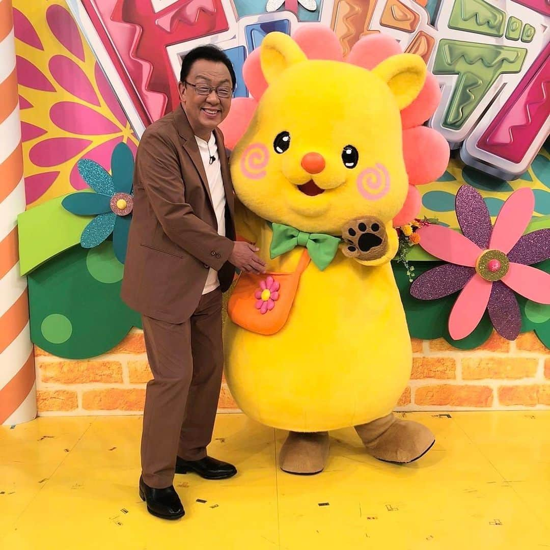 日本テレビ「ヒルナンデス！」さんのインスタグラム写真 - (日本テレビ「ヒルナンデス！」Instagram)「今日は29日 肉(29)の日ということで いろーんなお肉が登場しました✨ 梅沢さんが生放送で教えてくださった パリパリチキンのキノコソースも 美味しそうでしたね☺️✨ これから秋に向けてピッタリなレシピでした🍄  明日のヒルナンデスは 伊野尾慧さんをゲストにお迎えして ①巨大アウトレットに密着 ②チョコバズNEWSショー ③地方卸売市場めぐり をお届け予定です!!  #ヒルナンデス (C)日本テレビ」8月29日 21時42分 - hirunandesu_ntv_official