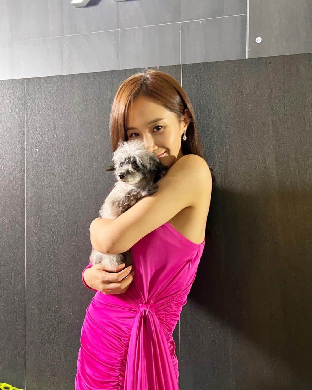 ユリ さんのインスタグラム写真 - (ユリ Instagram)「돈세라 열혈응원단장 뚜이 🐾」8月29日 22時12分 - yulyulk