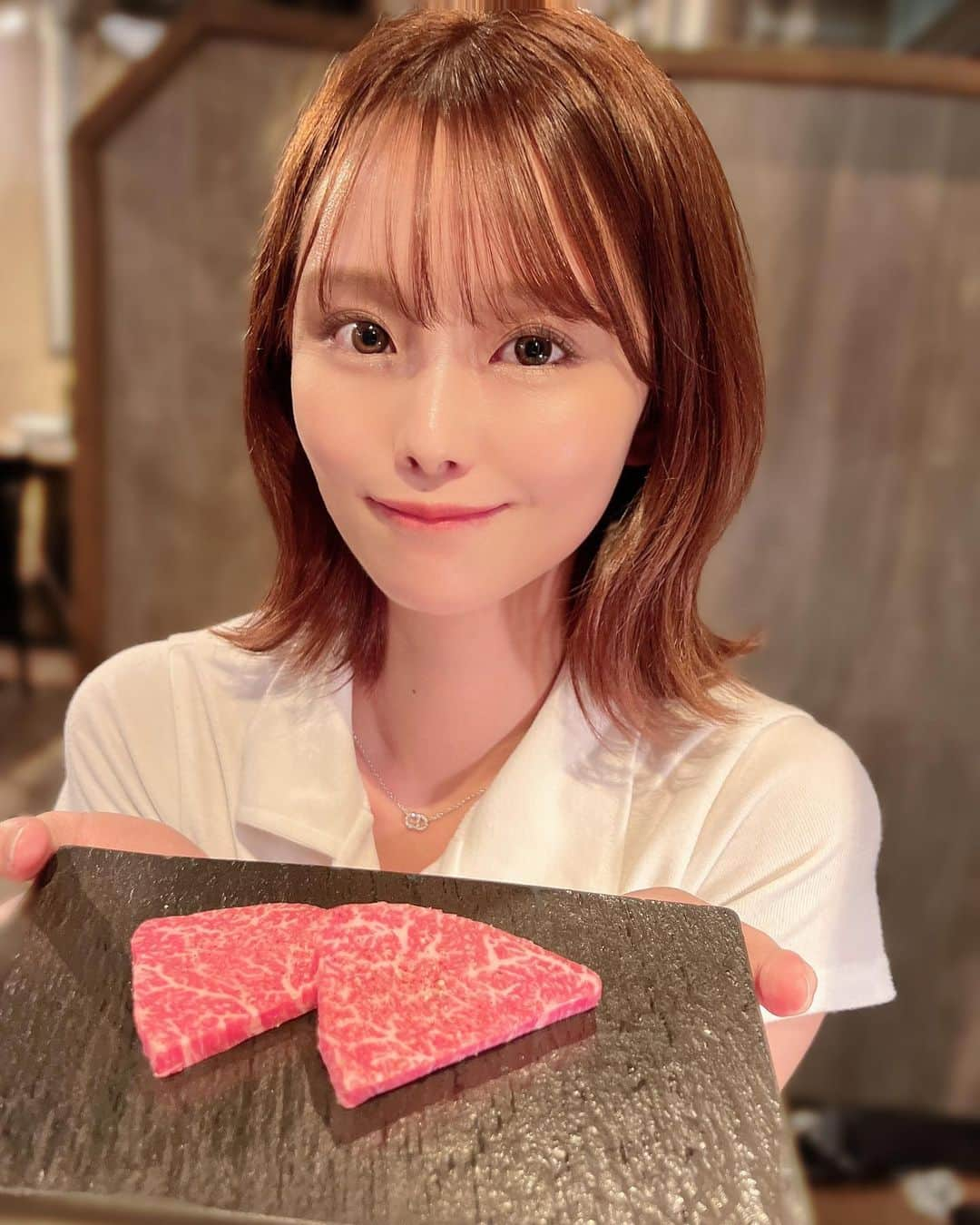 吉田恵美さんのインスタグラム写真 - (吉田恵美Instagram)「お肉食べて元気いっぱい😤 美味しかった〜！  @ushigoro_bambina  #うしごろバンビーナ」8月29日 22時31分 - _yoshida_megumi