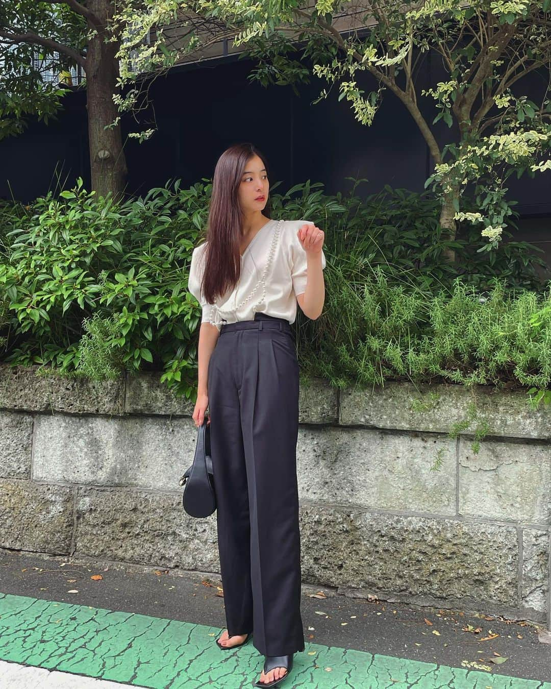 新木優子さんのインスタグラム写真 - (新木優子Instagram)「私服  tops : @snidel_official  bottom : @amerivintage  shoes : @snidel_official  bag : @cafune.official  ring : @dior」8月29日 23時07分 - yuuuuukko_