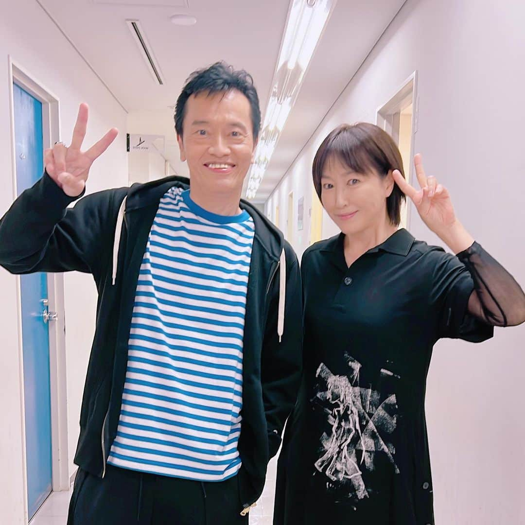 高島礼子さんのインスタグラム写真 - (高島礼子Instagram)「スタジオで、 どれ位ぶりでしょうか 遠藤憲一兄さんに遭遇⚡️ なんか、笑顔が素敵です  #遠藤憲一　さん #久しぶり #笑顔」8月30日 21時36分 - reico.official