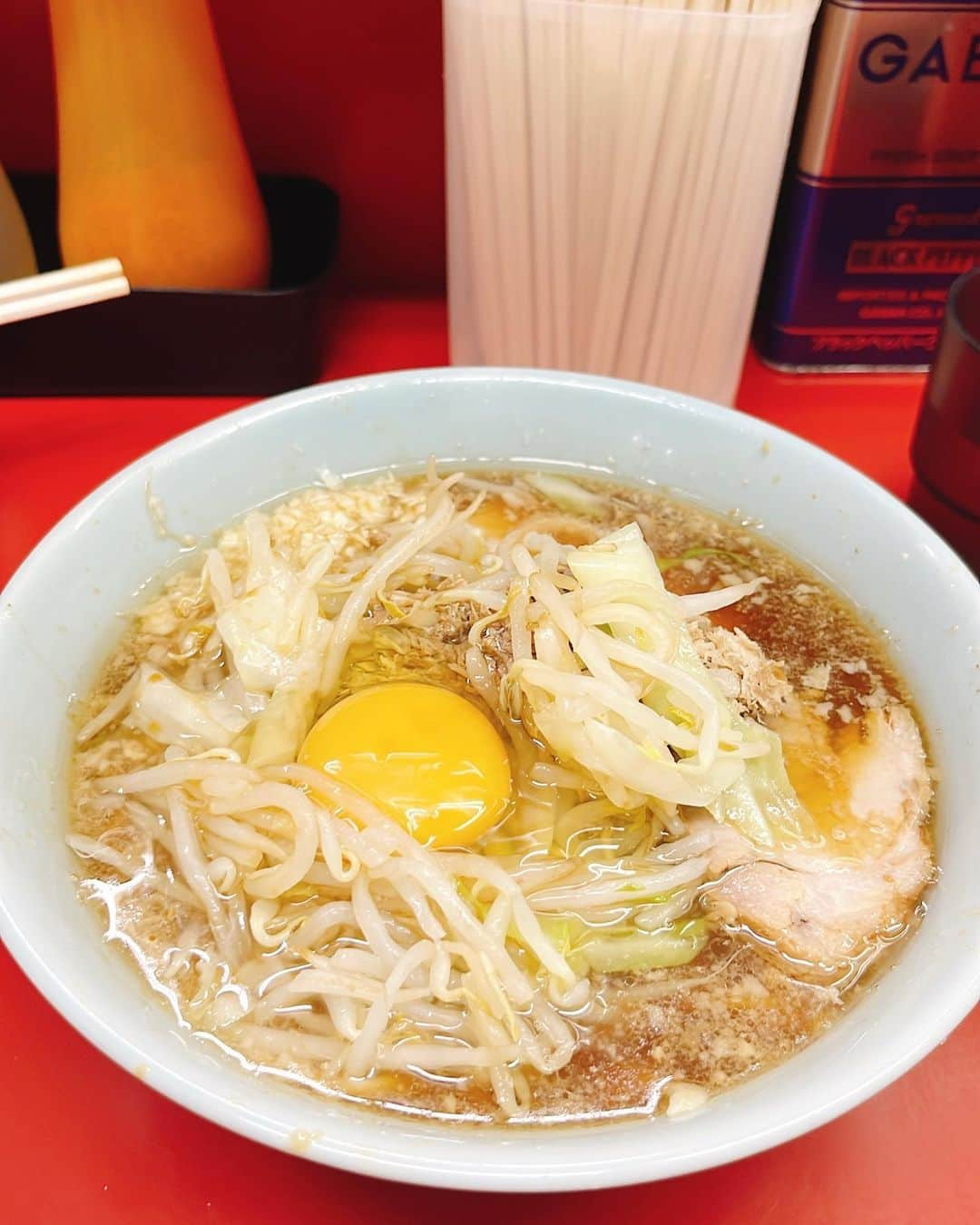 黒田菜月さんのインスタグラム写真 - (黒田菜月Instagram)「ラーメン二郎・中山駅前店🍜 #TBSニュース #衣装 #ヘアメイク #女子アナ #アナウンサー #女子アナヘア #女子アナメイク #女子アナコーデ @snidel_official  @snidel_official_snap  . #ラーメン二郎 #ラーメン二郎中山駅前店  #小ぶたラーメン  #ブタ２枚 #生卵 #麺3分の1  #ヤサイ少なめニンニクカラメ #おいしゅうございました😋」8月31日 13時18分 - nyaaatsuki_krd