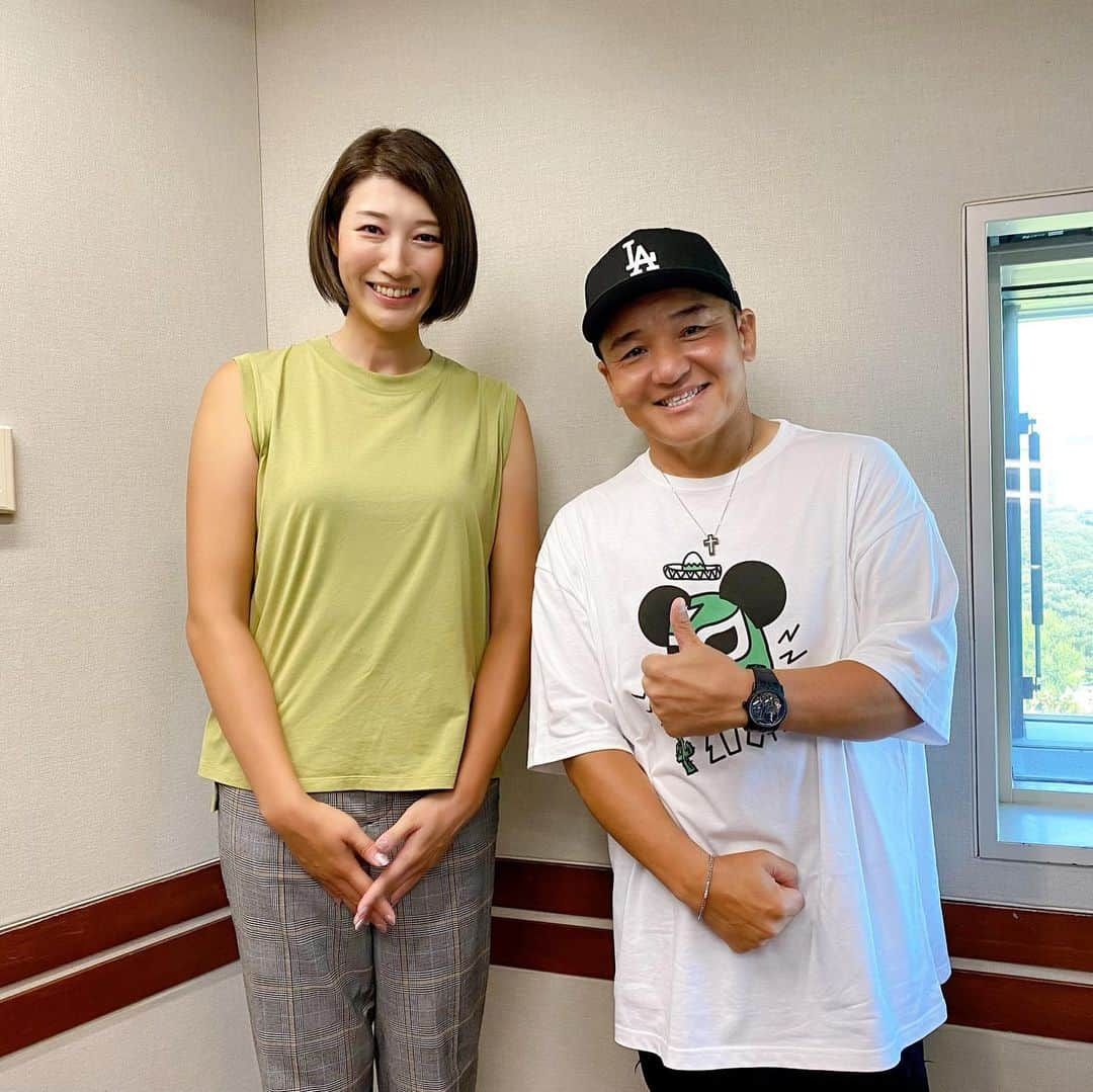 狩野舞子さんのインスタグラム写真 - (狩野舞子Instagram)「・ Tokyo FM「NECネッツアイpresents 丸山茂樹のMOVING SATURDAY」 に呼んでいただきました😊  放送日は9/3と9/10 両日とも7:00〜7:25となります💪  バレーの話からゴルフの話まで、それはそれは盛り上がりました😂 ブースの中でミニレッスンをしていただいたり、貴重な時間すぎて終わってほしくなかった🫢笑  丸山さんとのバレー&ゴルフトーク、ぜひ聴いてくださいね💕  #tokyofm #丸山茂樹のmovingsaturday  #丸山茂樹 さん #GOLF」8月31日 16時04分 - kanochan715