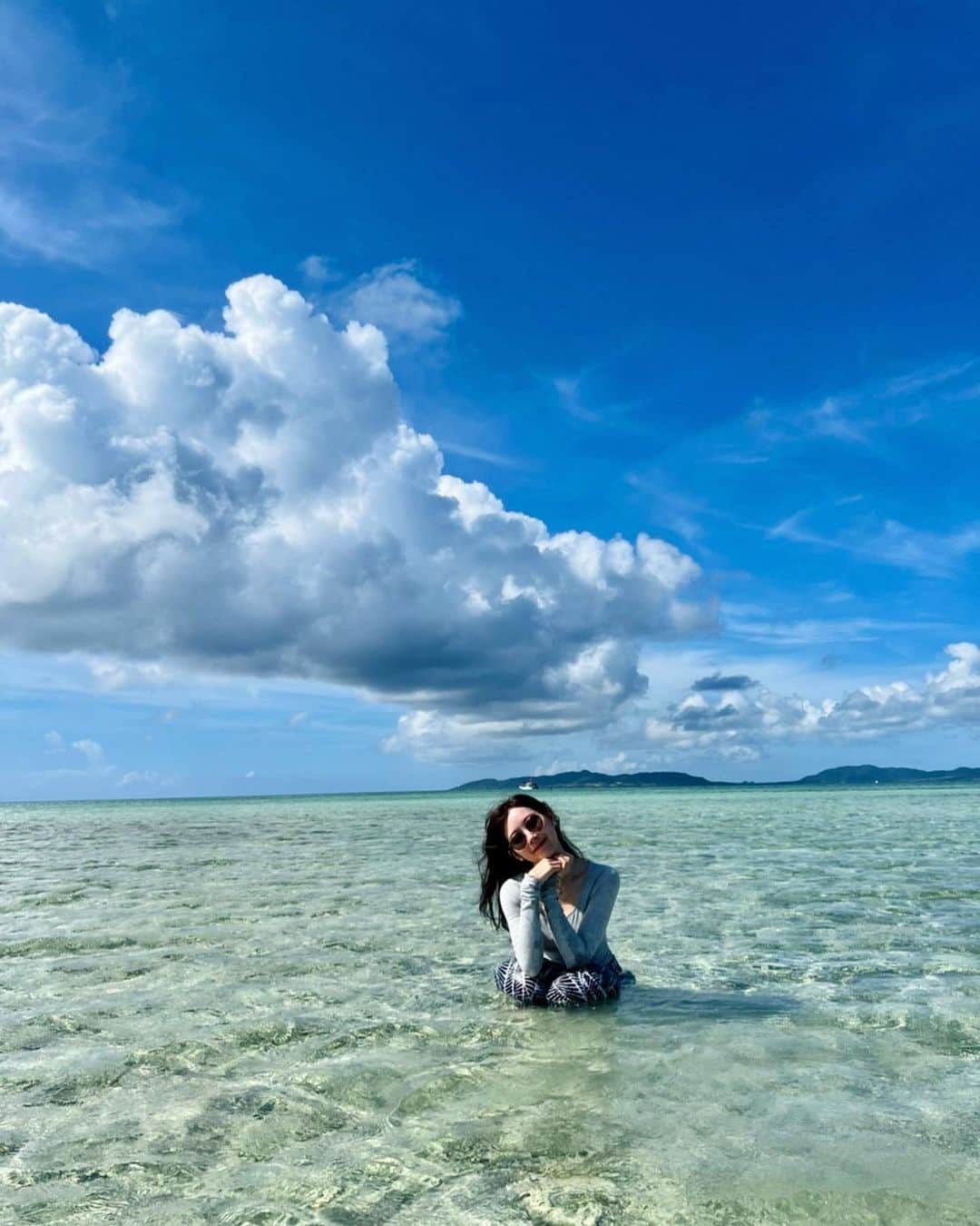 渡辺美優紀さんのインスタグラム写真 - (渡辺美優紀Instagram)「夏の思い出🏊‍♀️洋服で海に入るすたいる」8月31日 18時57分 - miyukichan919