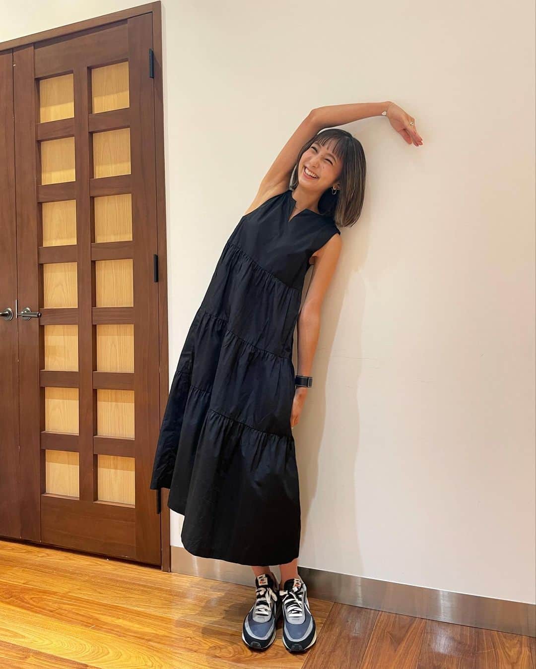 近藤夏子さんのインスタグラム写真 - (近藤夏子Instagram)「.    謎のポーズ🐨  いやー、腕が焼けました。笑 　 　 . #私服 #かこの私服だよ」8月31日 19時45分 - kondokako0804