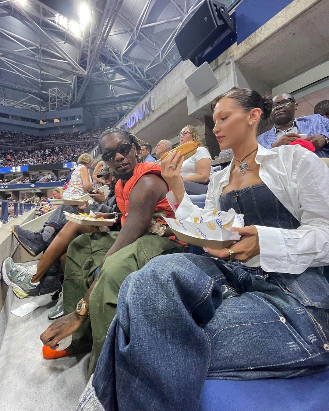 ベラ・ハディッドさんのインスタグラム写真 - (ベラ・ハディッドInstagram)「Serena’s 🌎」9月1日 12時38分 - bellahadid