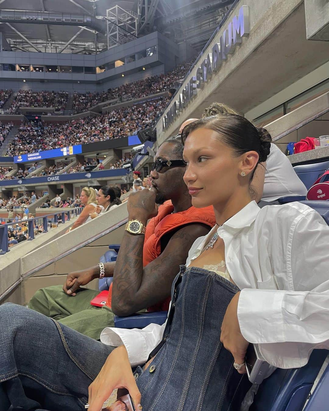 ベラ・ハディッドさんのインスタグラム写真 - (ベラ・ハディッドInstagram)「Serena’s 🌎」9月1日 12時38分 - bellahadid