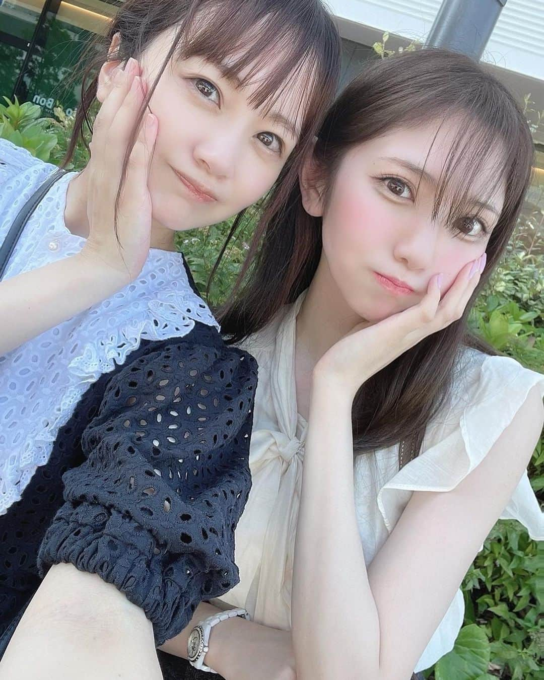 浜田翔子さんのインスタグラム写真 - (浜田翔子Instagram)「mama friend♡  yucha💓こちゃ君👶♡  👶生まれたの1週間違うくらいで ベビは1週間違いだけど 私とyuchaちゃんは一回りくらい違うんけど 所作が美しい可愛いyuchaちゃんから 見習う事沢山だった！ 私のお友達て女神みたいな人多くて幸せ🤭  旦那さんにも会えてかわいい夫婦でしあわせな気持ちになりました🥰  #ママ友　#生後8ヶ月ベビー」9月1日 16時33分 - shoko_hamada