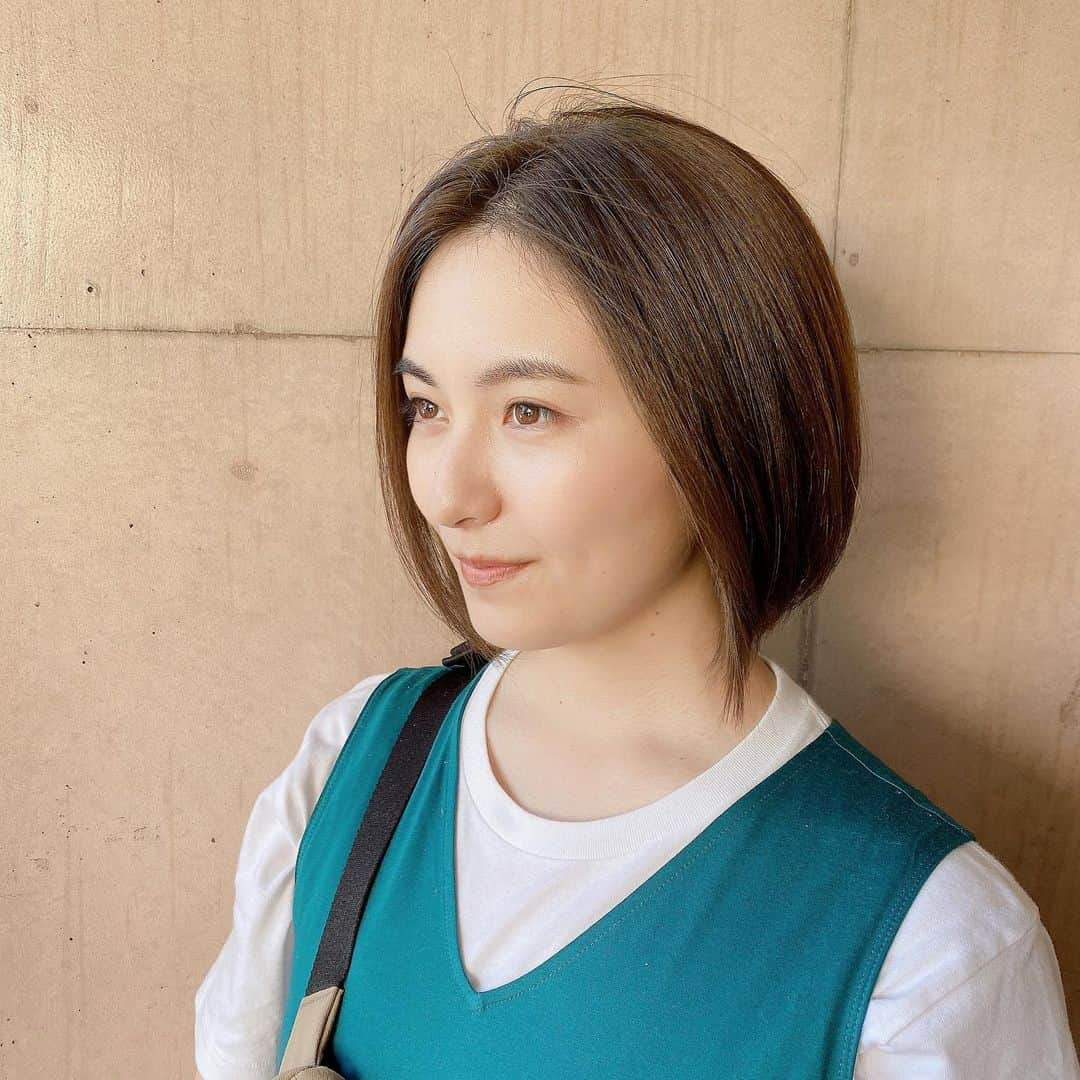 高山侑子さんのインスタグラム写真 - (高山侑子Instagram)「. あっという間に9月🍁 台風が心配ですが、少しずつ涼しくなってほしいね！  それと、髪染めてきました✨ 今回はマットにしたよ😊  #KIND #kindhairsalon #外苑前」9月1日 18時10分 - takayamayuko_stardust