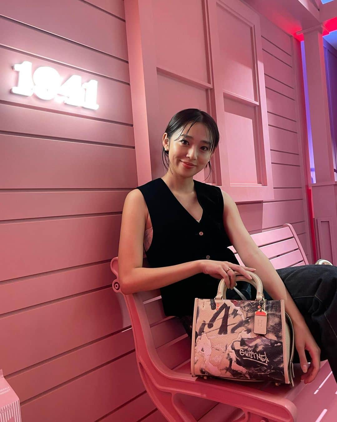 江藤百香さんのインスタグラム写真 - (江藤百香Instagram)「@coach @coach_japan   COACH FALL2022 POPUP  "somewhere in America " opening party にお邪魔してきました！ バツアートギャラリーにて9/11(日) まで期間限定で開催されているそうです✨  #CoachNY #Coachjapan #COACHFALL22 #コーチfall2022イベント」9月2日 20時09分 - momokaeto