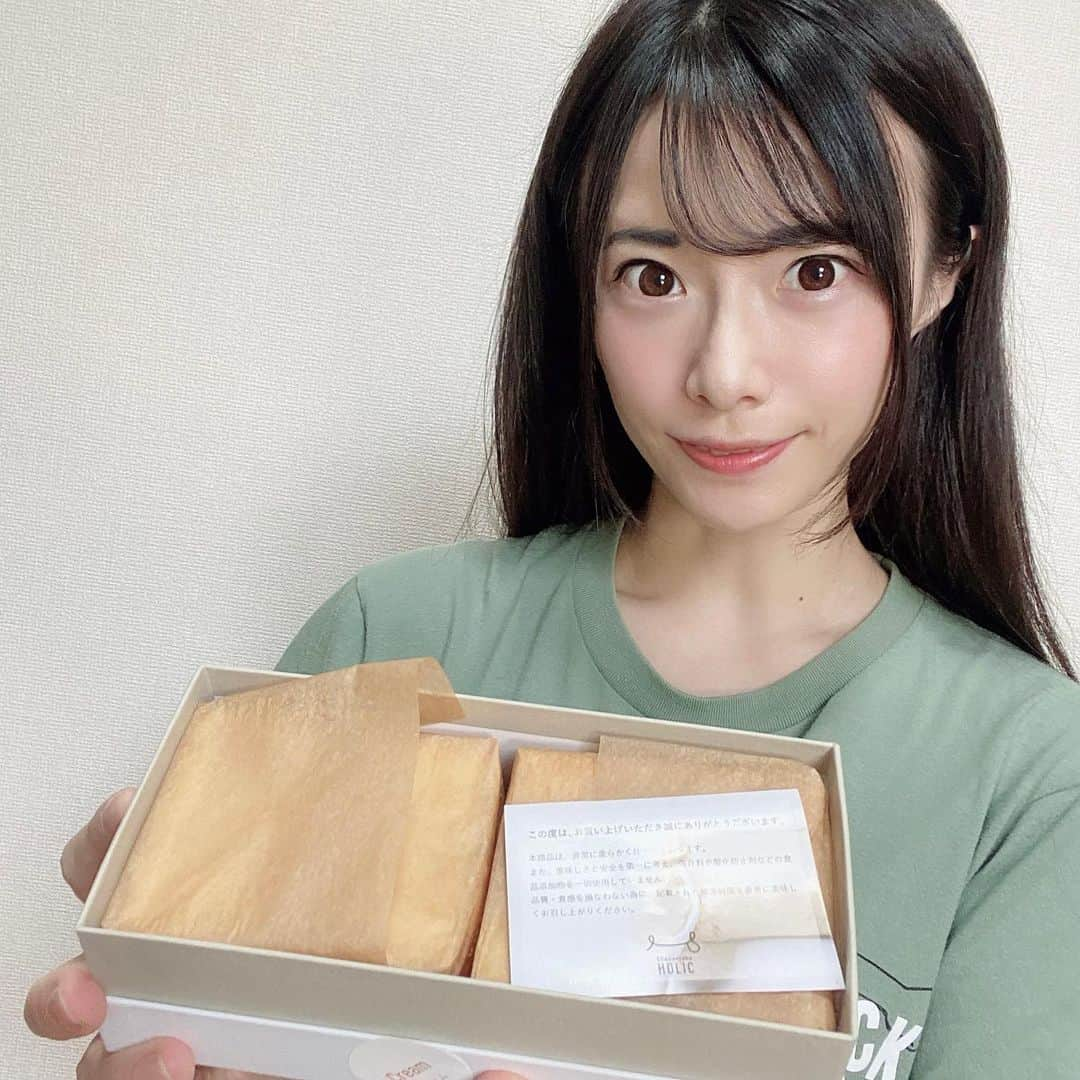 天津いちはさんのインスタグラム写真 - (天津いちはInstagram)「Cheesecake Holicさんのクリームチーズケーキ🧁  濃厚で美味しかったです🥰  PR @cheese_cake_holic #チーズケーキホリック #チーホリ #チーズケーキ専門店 #濃厚チーズケーキ #おすすめギフト #cheesecakeholic #お取り寄せチーズケーキ #スイーツギフト」9月2日 20時32分 - ichichiha