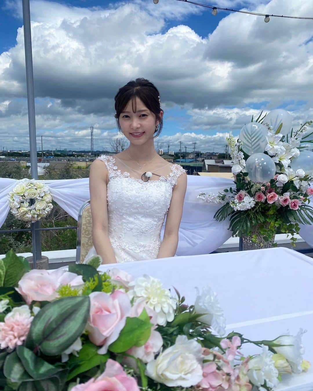 松川星さんのインスタグラム写真 - (松川星Instagram)「wedding dress👰🏻‍♀️ 嬉しくてたくさん写真撮ってもらいました♡」9月3日 20時29分 - akarin__rin