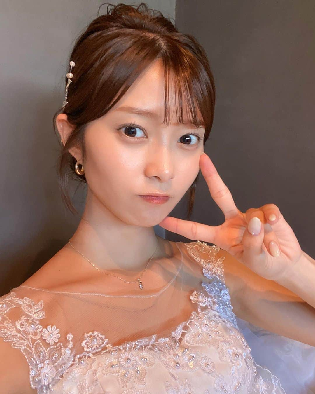 松川星さんのインスタグラム写真 - (松川星Instagram)「wedding dress👰🏻‍♀️ 嬉しくてたくさん写真撮ってもらいました♡」9月3日 20時29分 - akarin__rin