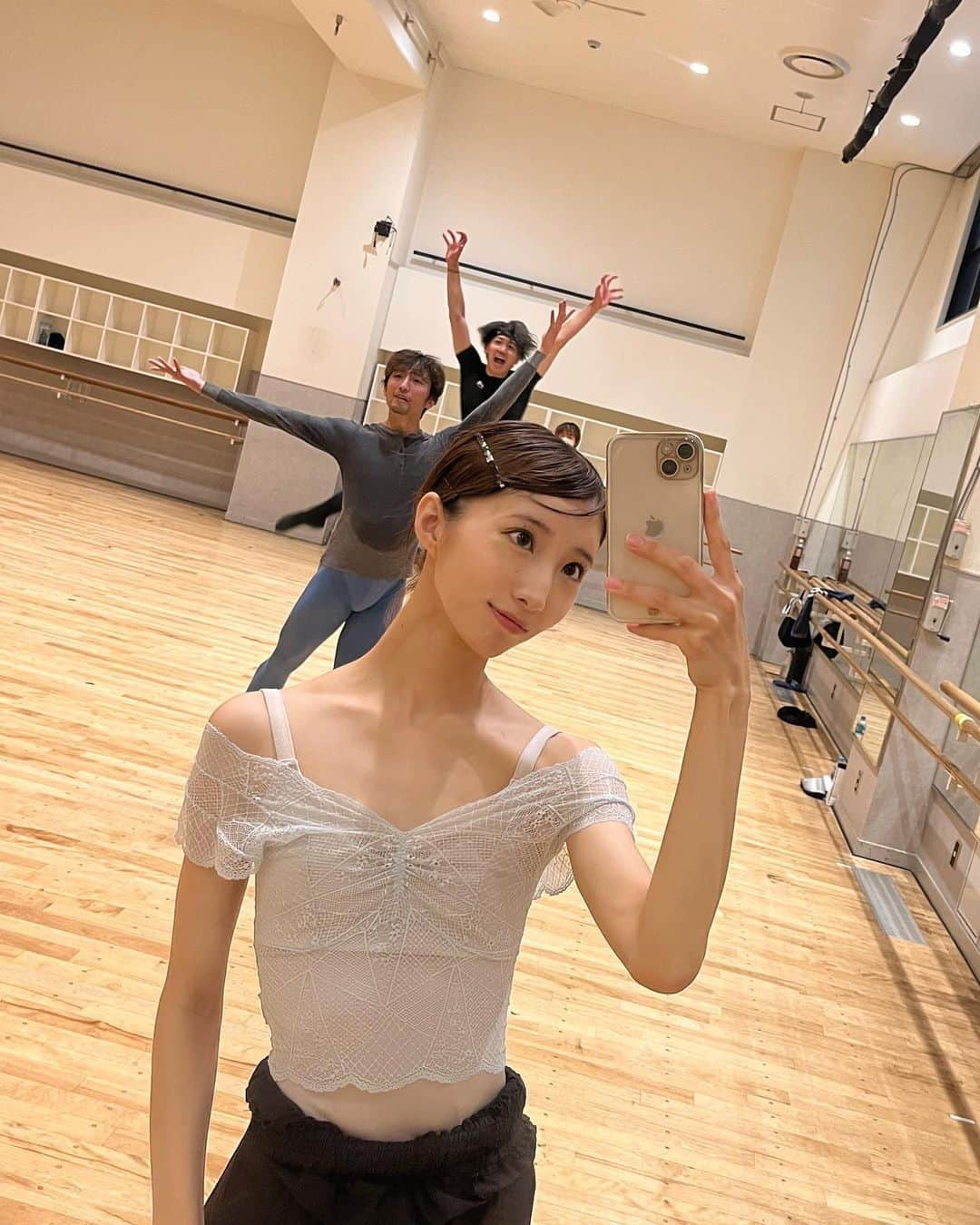 飯島望未さんのインスタグラム写真 - (飯島望未Instagram)「I’m obsessed with @levdance lace top.  レブダンスのこのレースのトップスはすっごくお気に入り。」9月4日 12時35分 - nozo0806