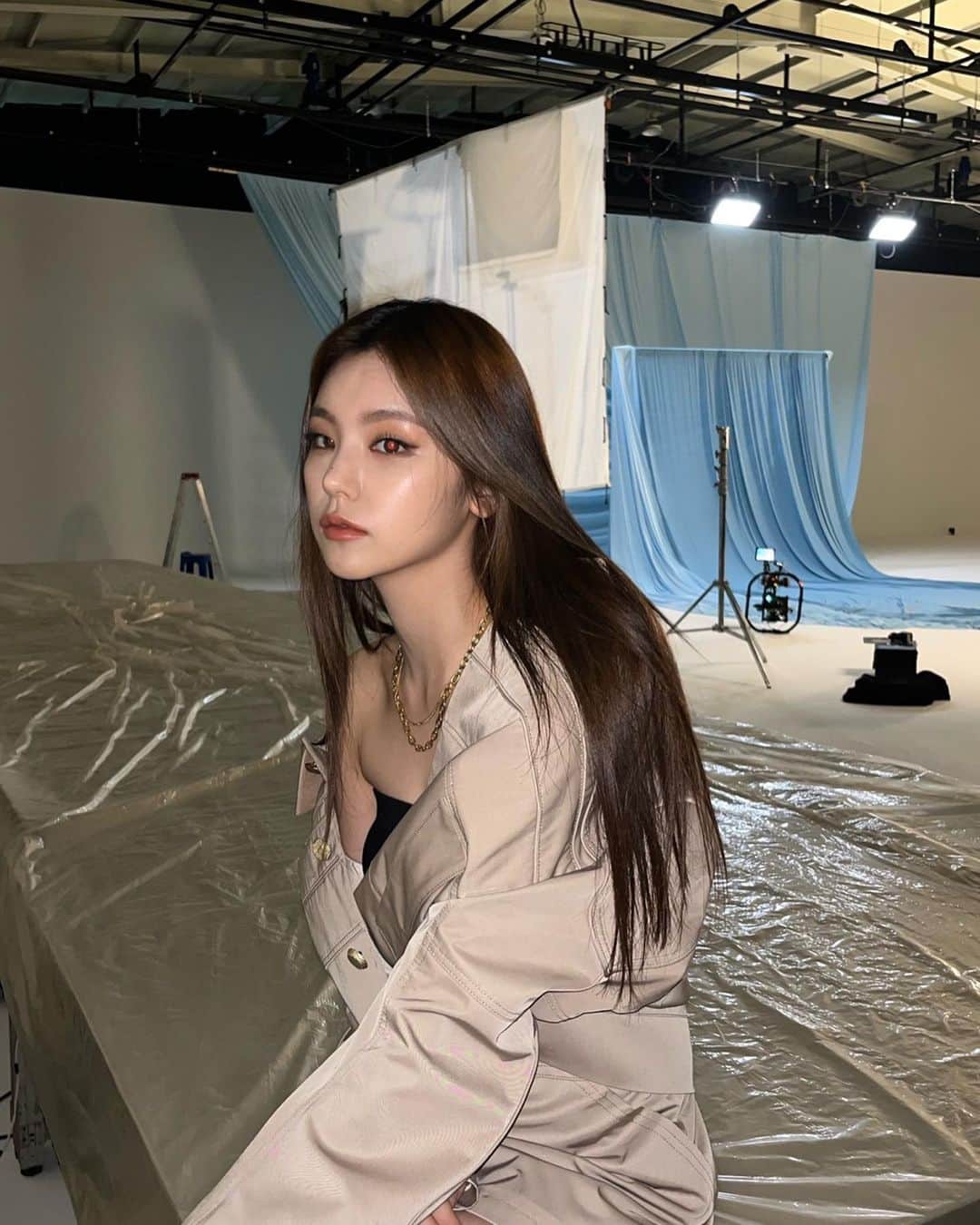 ITZYさんのインスタグラム写真 - (ITZYInstagram)「CHARLES&KEITH🖤」9月4日 14時32分 - itzy.all.in.us