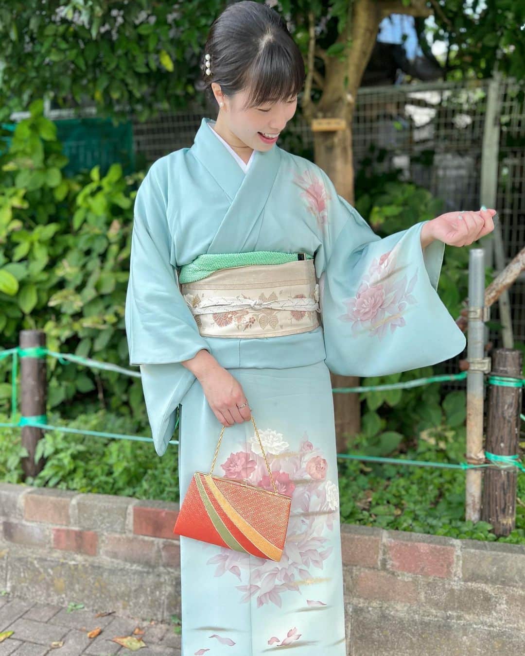 小田飛鳥さんのインスタグラム写真 - (小田飛鳥Instagram)「久ｯ々に着付けをしたのでちょっと不安でしたが、やっぱりテンション上がるし、着物の方が長時間疲れない気がします☺︎ 下着の締め付けが無いのと、草履が楽なんだな🤔 #着物 #kimono #和装 #japanesegirl #japanese #japanesekimono」9月4日 17時22分 - asuka_oda_0320