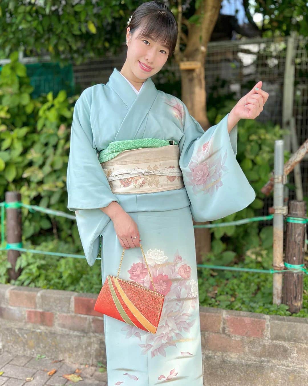 小田飛鳥さんのインスタグラム写真 - (小田飛鳥Instagram)「久ｯ々に着付けをしたのでちょっと不安でしたが、やっぱりテンション上がるし、着物の方が長時間疲れない気がします☺︎ 下着の締め付けが無いのと、草履が楽なんだな🤔 #着物 #kimono #和装 #japanesegirl #japanese #japanesekimono」9月4日 17時22分 - asuka_oda_0320