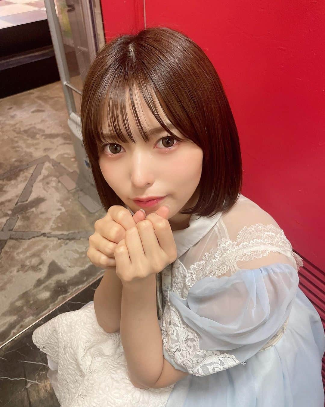 新井椎夏さんのインスタグラム写真 - (新井椎夏Instagram)「徐々に笑っていく人🥰」9月4日 23時22分 - elsy_shiina