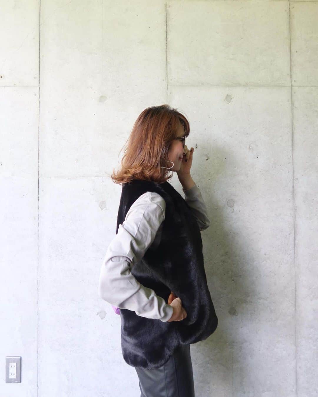 Mai Wakimizuさんのインスタグラム写真 - (Mai WakimizuInstagram)「秋になると着たくなるのがblackコーデ♡まさにこんな感じでハンサムさのあるカジュアルスタイルがしっくり。もうどれも可愛過ぎて全部お勧め！笑 とりあえずジレとパンツは定番blackをゲットしました♡ジレはパーカーの上に着たり冬はコートの上に着たり。正直お値段も可愛いので争奪戦です♡笑 gilet&tops&pants:#linkable @linkable_official(今週8日〜予約販売予定) #wakkinstyle#ootd#coordinate」9月5日 20時02分 - wakkin__m