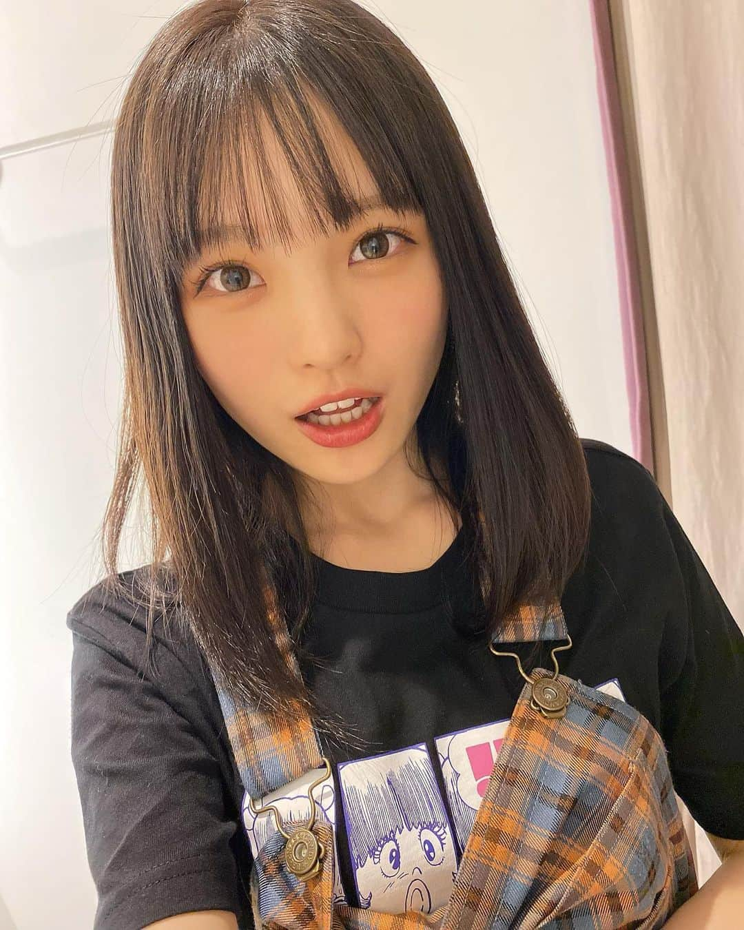 新澤菜央さんのインスタグラム写真 - (新澤菜央Instagram)「しんしんとドキドキすることしよ？？？💞 ⠀ ⠀ ⠀  脱いだらピノコが潜んでます🫣  ジャンパースカート？は珍しい色味で人と被らなさそうなところが可愛くてお気に入り◎  #彼女の私服がかわいい #candystripper #ジャンパースカート #オーバーオール #低身長コーデ #156cm」9月5日 20時55分 - _shinshin_48