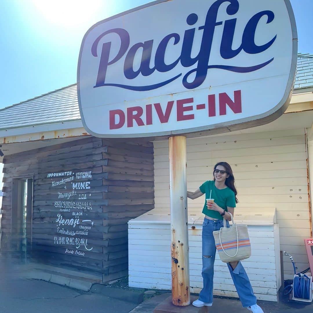 宮原華音さんのインスタグラム写真 - (宮原華音Instagram)「🌊🌊🌊  天気いい日の海は最高ですねえ🌊💛  #かのんのしふく #ootd  #プチプラコーデ #プチプラ #ダメージジーンズ #ダメージデニム #esutoreja #キャップコーデ #キャップ女子 #キャップコーデ　#江ノ島 #パシフィックドライブイン #pacificdrivein」9月5日 21時21分 - miyahara_kanon