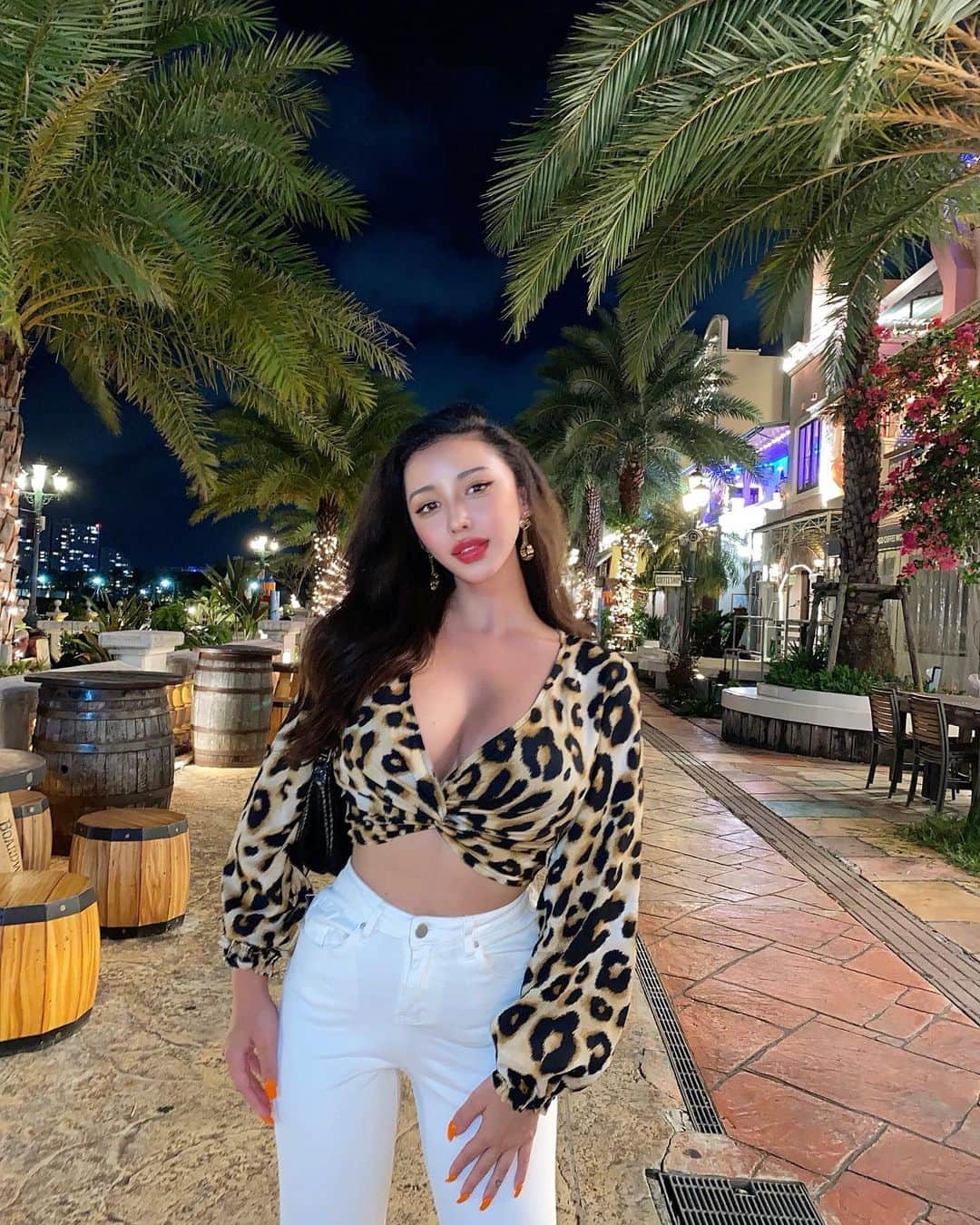 葉月さんのインスタグラム写真 - (葉月Instagram)「豹柄似合う？🐆💛」9月6日 20時44分 - hzk0207