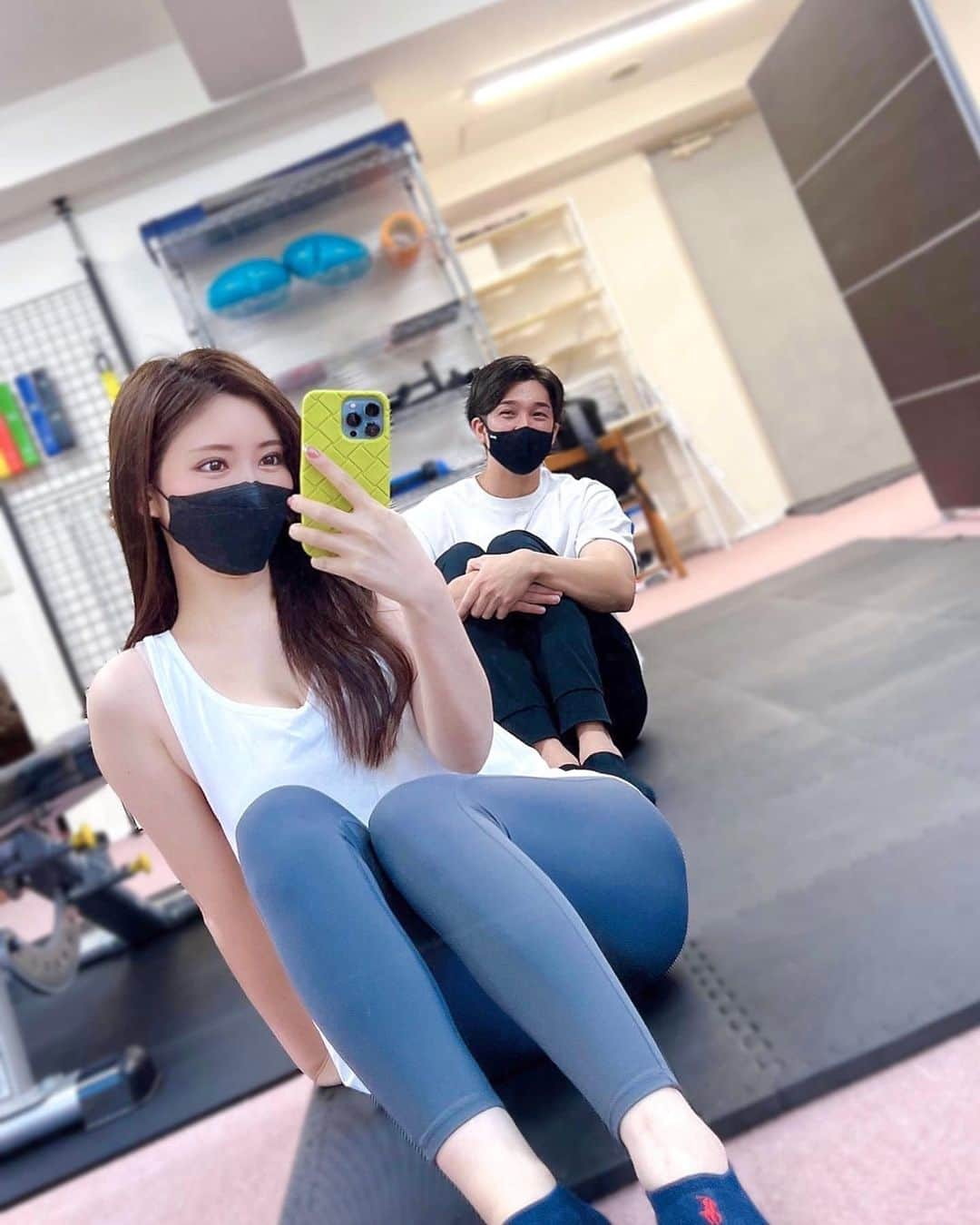 さわいえりさんのインスタグラム写真 - (さわいえりInstagram)「⠀ ずっと続けているトレーニング🏋🏼‍♀️  体型を維持出来るし、意識上がるし、 普段運動しないからパーソナルは必要不可欠𓍯 私はお腹をくびれさせたいのと、お尻綺麗な形にしたい！  久しぶりに、横山トレーナーのパーソナル受けてきた！ しばらく会わない間に知識もトレーニングもさらにレベルアップしてたよ💕  横山トレーナーは、すごく勉強熱心で優しいし トレーニング面白いです☺︎ ぜひお気軽にお問い合わせしてみてね⭐︎  また次回も頑張る🫶  (@yoko.riku_fit )  ・  ・  #パーソナルトレーニング #パーソナルジム #パーソナルトレーナー#ジム#美尻#美脚#お尻トレーニング #ウエスト痩せ#綺麗になりたい#イケメントレーナー#ダイエット」9月7日 13時39分 - beauty_eri7