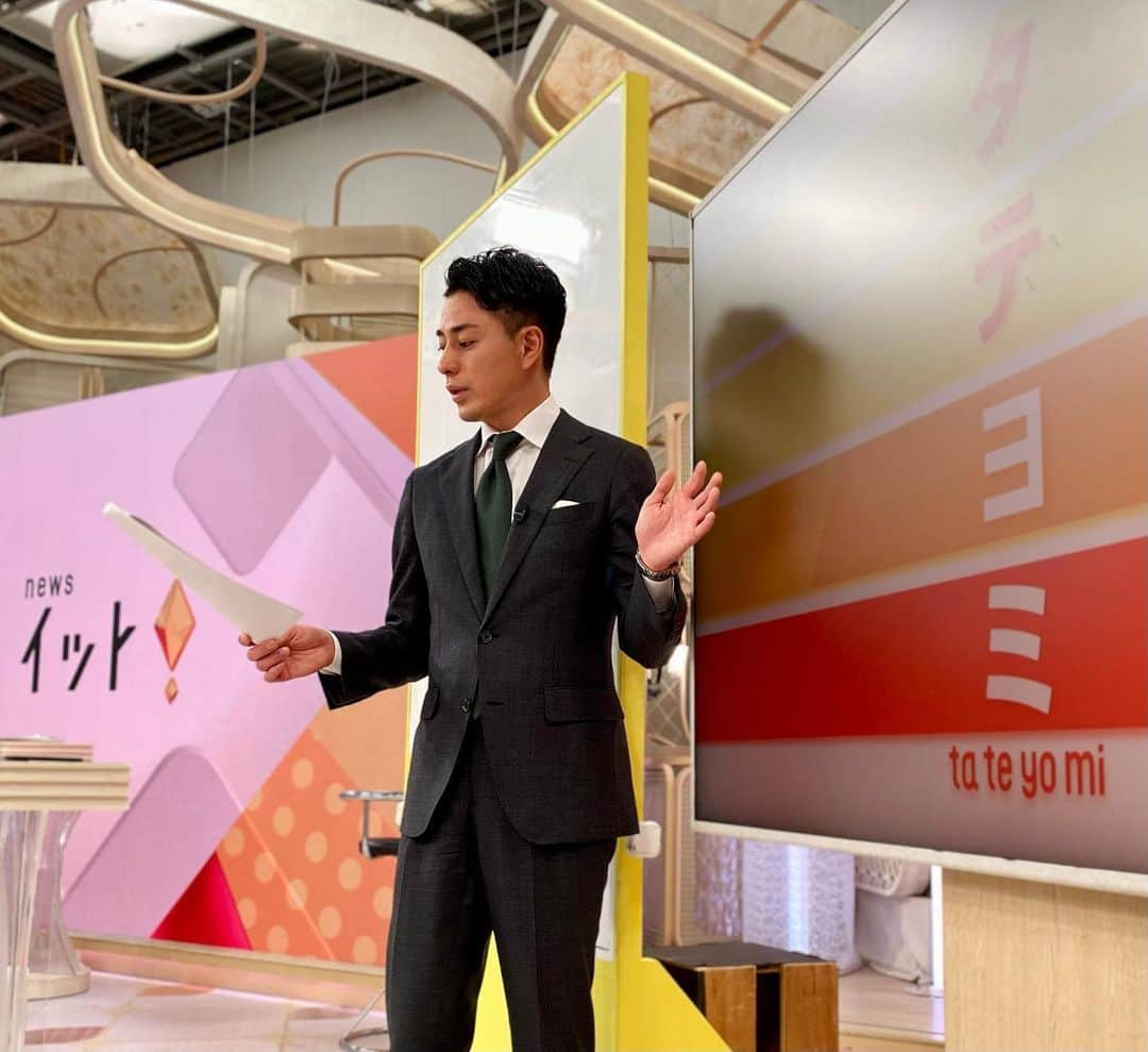 フジテレビ「プライムニュース イブニング」さんのインスタグラム写真 - (フジテレビ「プライムニュース イブニング」Instagram)「#イット !は 15時45分スタートです   ●#円安 さらに…「 #回転寿司 」も #値上げ ●関東 #ゲリラ雷雨 か 帰宅時間に警戒 ●“ #レトロおもちゃ ”に再び脚光？ ●外国人が #日本の夏 をどう過ごしたのか？調査 巨大ガンダムに大興奮＆初めての焼肉に感激   #加藤綾子 @ayako_kato.official #木村拓也 @takuya.kimura0801   #石本沙織   #住田裕子   #ガチャピン @gachapin_official #三井良浩   #山本賢太 @yamamoto_kenta.yamaken #フジテレビ #アナウンサー 公式HP：https://www.fujitv.co.jp/livenews_it/ FNNプライムオンライン：https://www.fnn.jp/」9月7日 15時40分 - livenews_it