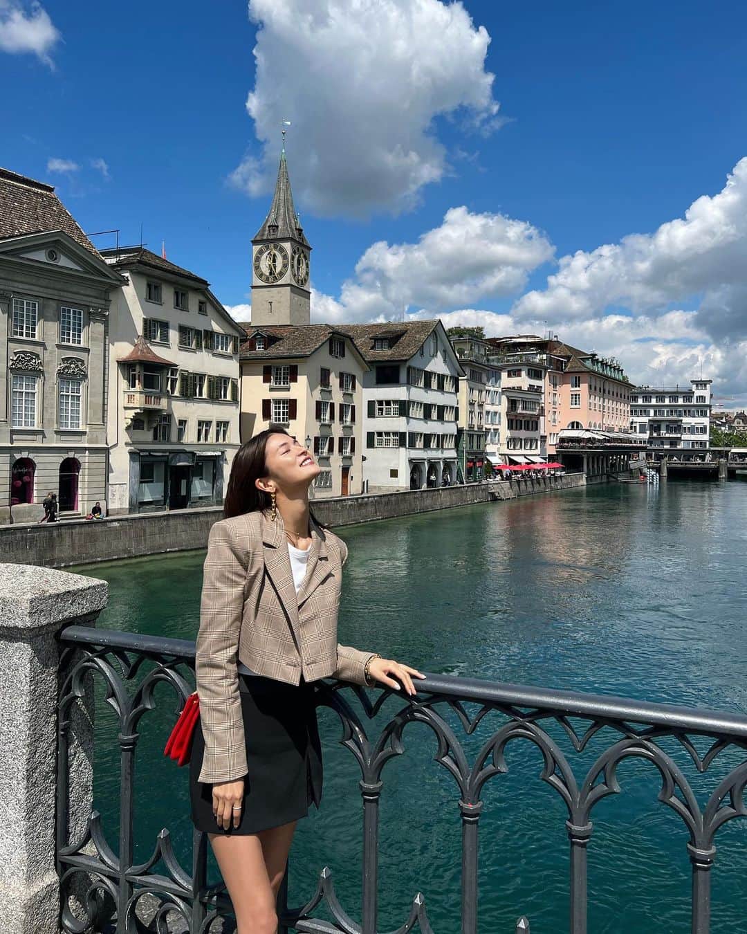 東野佑美さんのインスタグラム写真 - (東野佑美Instagram)「📍Zurich, Switrzaland  曇ったり晴れたりも思い出🫶  ⁡  #海外旅行 #ヨーロッパ周遊 #スイス #チューリッヒ」9月7日 17時52分 - yumi.higashino