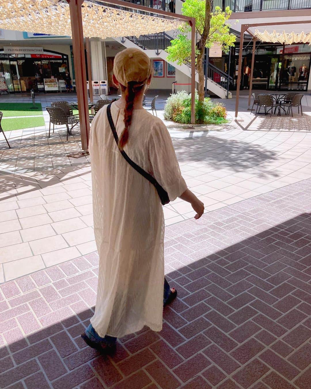土性沙羅さんのインスタグラム写真 - (土性沙羅Instagram)「. . すこーし、すこ〜しづつ涼しくなってきてうれしい🧚‍♂️ . . . . . たくさん歩いた日🚶‍♀️ 超～～～めずらしくキャップを被ってみましたコーデ🧢✌🏻」9月7日 18時34分 - sara.dosho
