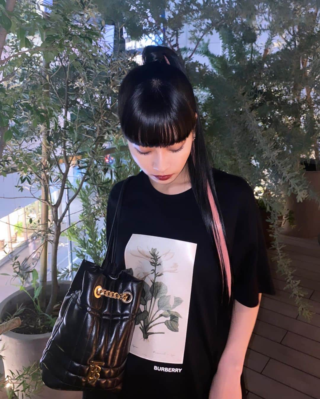 Hinaさんのインスタグラム写真 - (HinaInstagram)「@burberry #TheLolaBag hair/makeup by  @katohairmake 🖤」9月7日 23時19分 - hina_faky