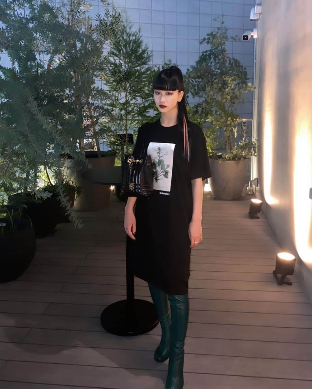 Hinaさんのインスタグラム写真 - (HinaInstagram)「@burberry #TheLolaBag hair/makeup by  @katohairmake 🖤」9月7日 23時19分 - hina_faky