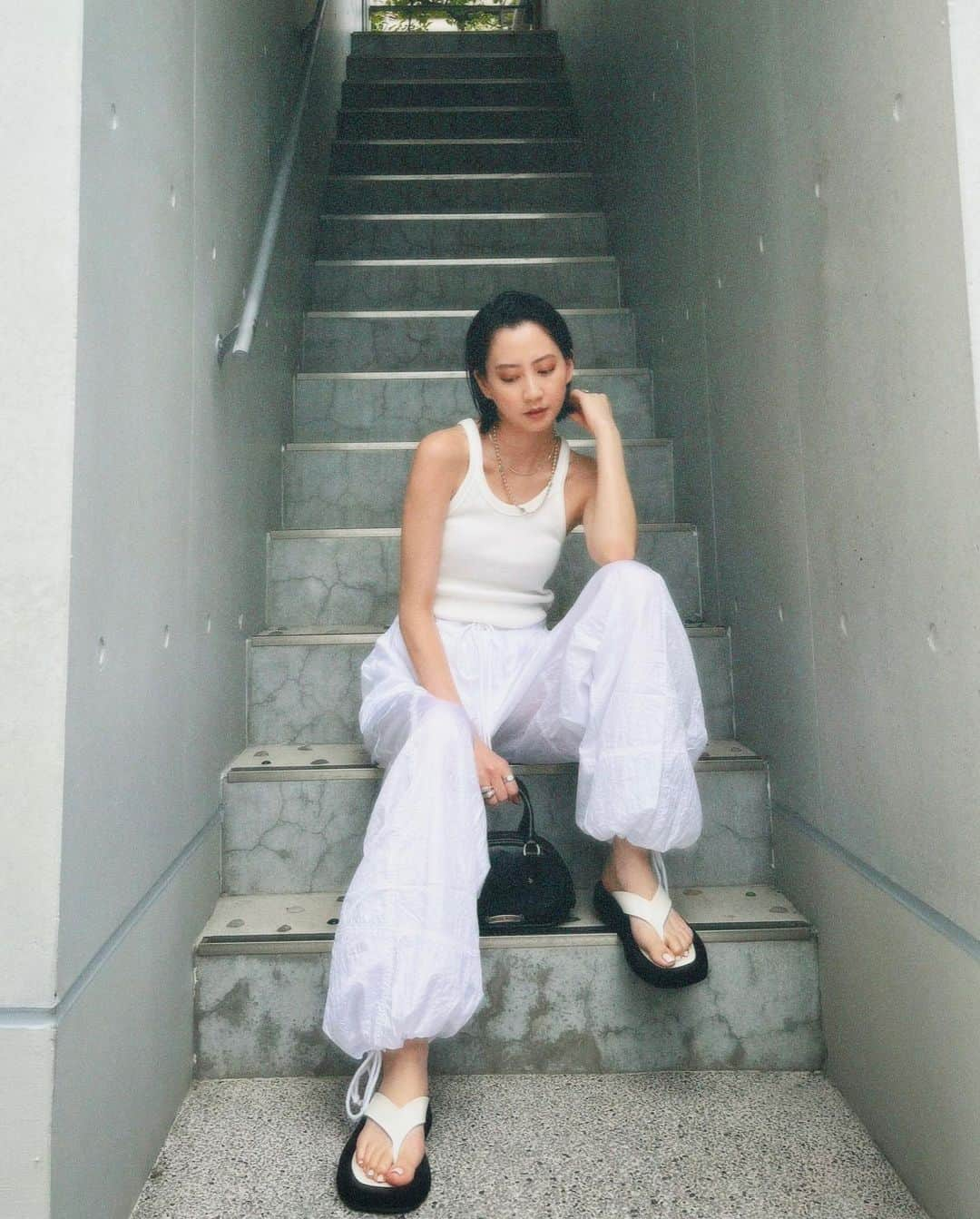 河北麻友子さんのインスタグラム写真 - (河北麻友子Instagram)「FASHION TANK TOP: MAISON SPECIAL SANDALS: The Row BAG: Chrome Hearts #FASHION #OOTD #麻友コーデ」9月8日 21時38分 - mayukokawakitaofficial