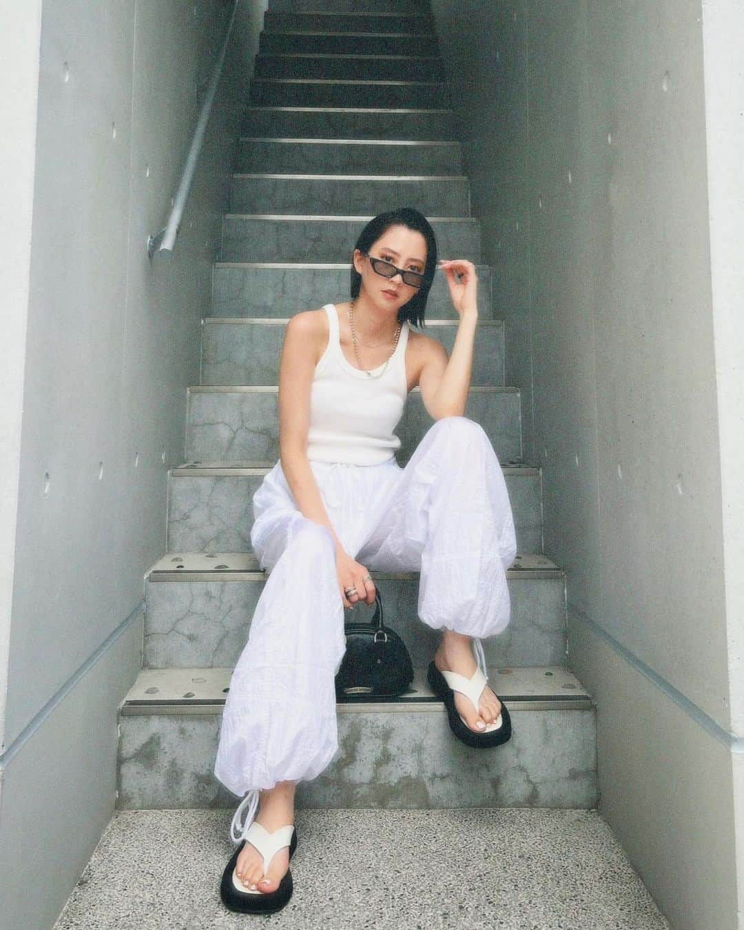 河北麻友子さんのインスタグラム写真 - (河北麻友子Instagram)「FASHION TANK TOP: MAISON SPECIAL SANDALS: The Row BAG: Chrome Hearts #FASHION #OOTD #麻友コーデ」9月8日 21時38分 - mayukokawakitaofficial