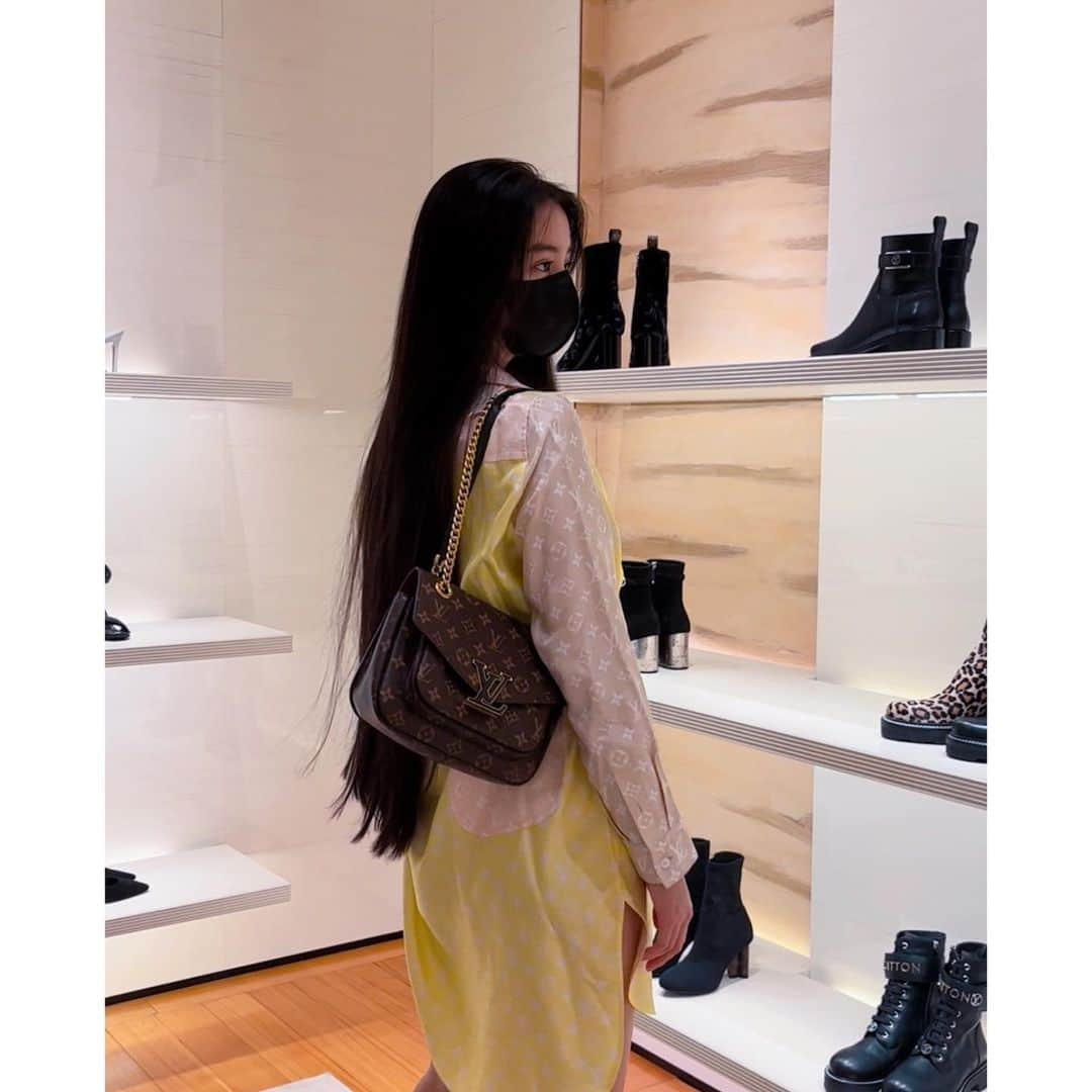 kokiさんのインスタグラム写真 - (kokiInstagram)「今日のルック☺️ 表参道のお店に行って来ました💓 Bag and dress @louisvuitton」9月8日 22時09分 - koki