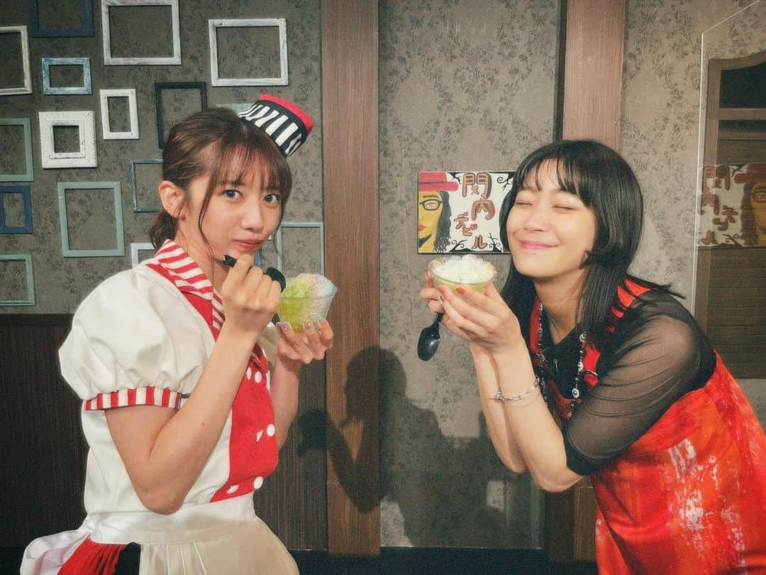 真山りかさんのインスタグラム写真 - (真山りかInstagram)「. ⁡ 関内デビルでかき氷食べさせていただいた時の！ カム姉さんと😉🍧 ⁡ かき氷とかアイスとか好きなんだけど 今年はタイミングなくてこれだけだったな〜 来年はいっぱい食べたいナ！ ⁡ #関内デビル #まやまにあ ⁡ .」9月8日 23時20分 - ma_yama_official