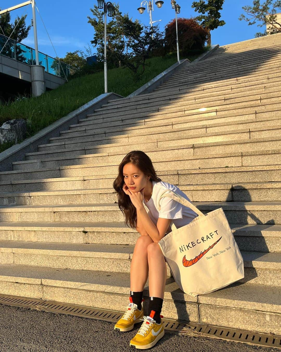 ヘリ さんのインスタグラム写真 - (ヘリ Instagram)「즐거운 추석 보내세요오오 🌼💛」9月9日 14時41分 - hyeri_0609