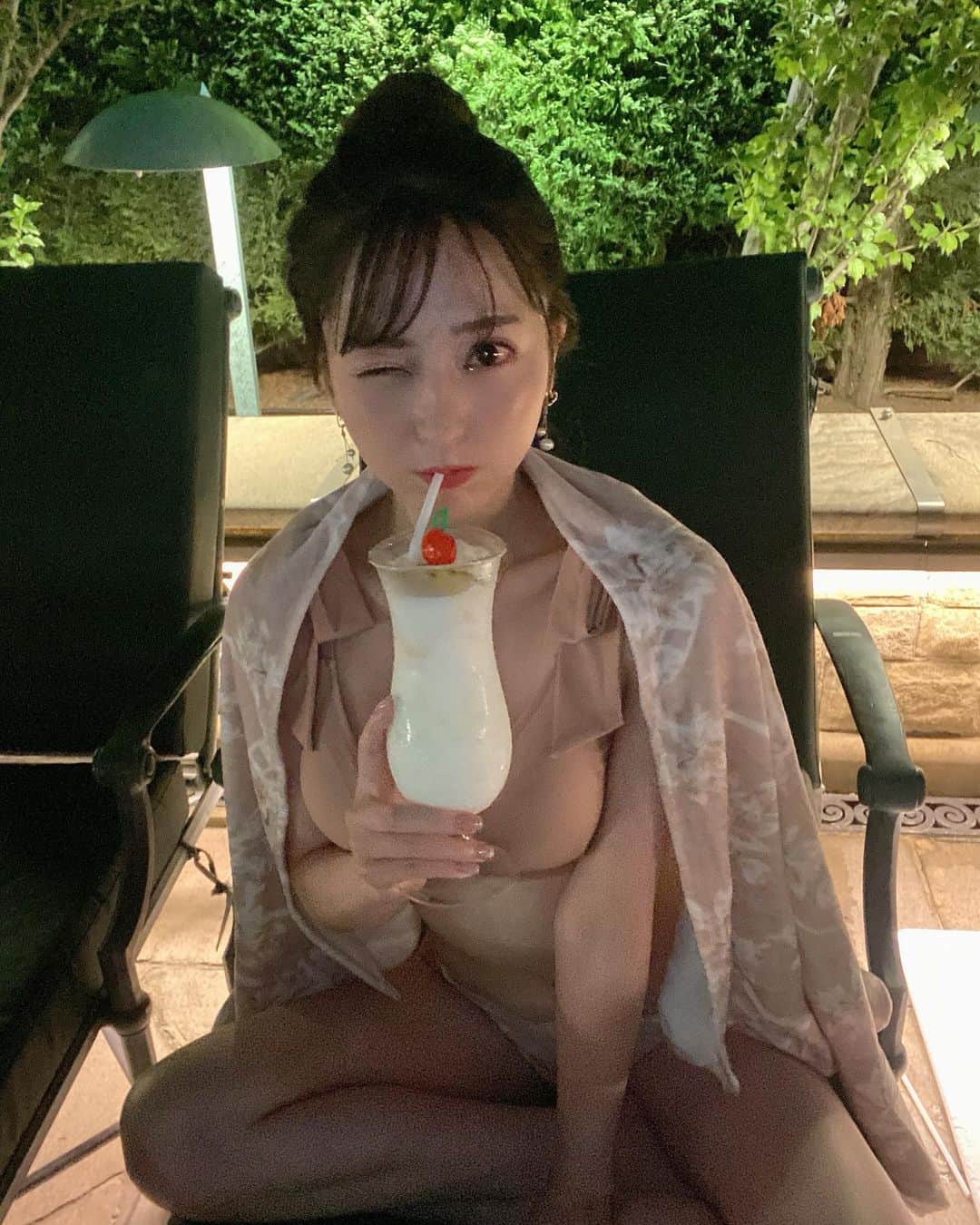 堀尾実咲さんのインスタグラム写真 - (堀尾実咲Instagram)「ぷーるぷーる👶🍹  #hoteleast21tokyo #hotelpool #nightpool #pool #darich #ホテルイースト21東京 #ホテルイースト21ガーデンプール #ガーデンプール #ホテルプール #ナイトプール #プール #水着 #ビキニ」9月9日 17時30分 - misaki.horio