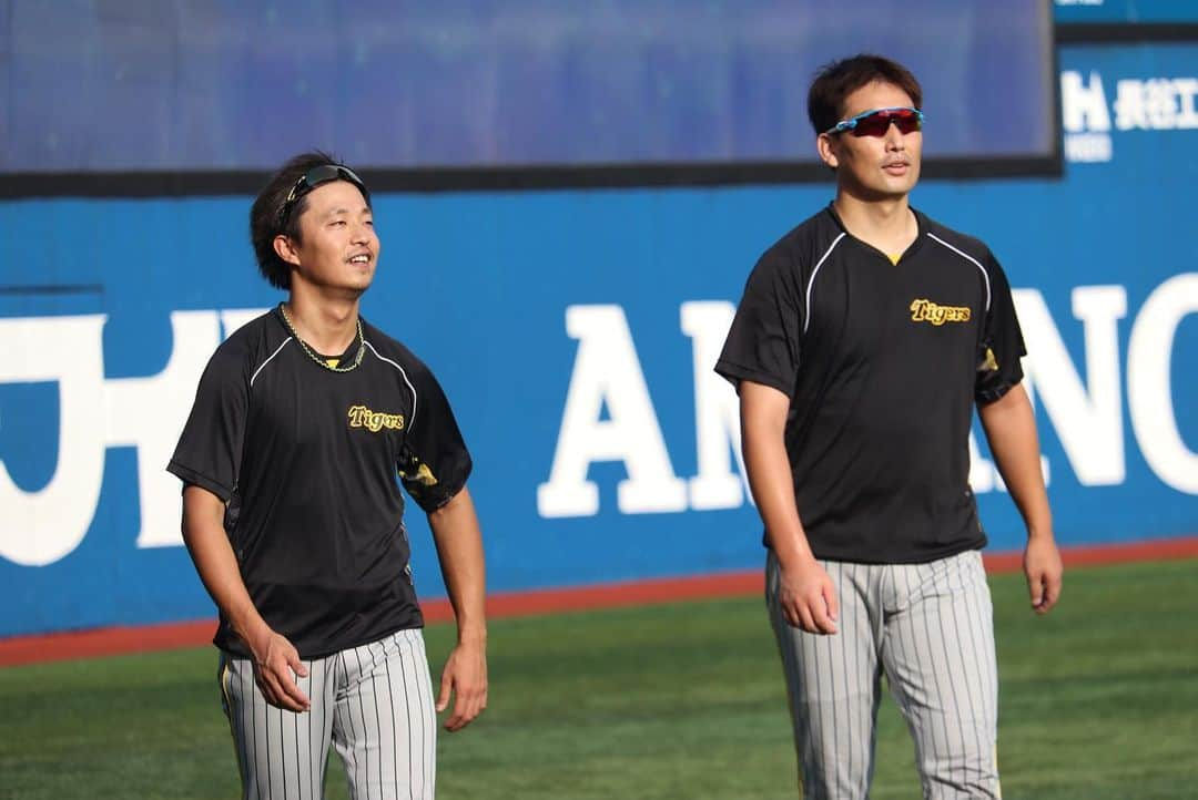 阪神タイガースさんのインスタグラム写真 - (阪神タイガースInstagram)「9月9日DeNA戦、本日の試合前練習の様子です！ #山本泰寛 選手 #長坂拳弥 選手 #メルロハスjr 選手 #佐藤輝明 選手 #大山悠輔 選手 #中野拓夢 選手 #藤浪晋太郎 選手 #岩崎優 選手 #島本浩也 選手 #湯浅京己 選手 #カイルケラー 選手 #森木大智 選手 #岩貞祐太 選手 #阪神タイガース  #イチにカケル！」9月9日 18時30分 - hanshintigers_official