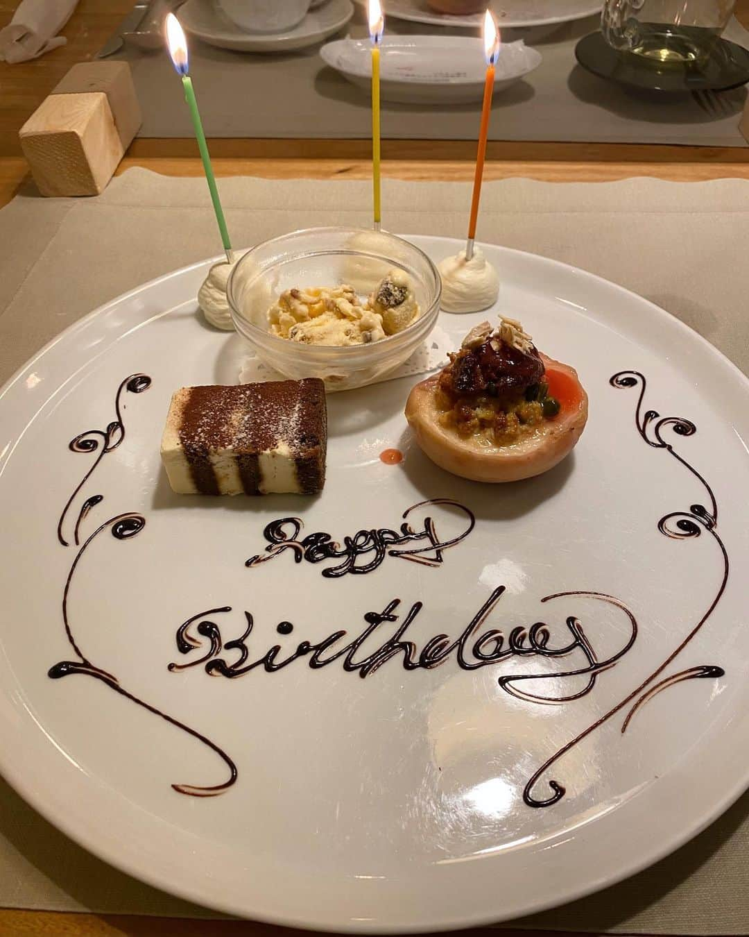 谷まりあさんのインスタグラム写真 - (谷まりあInstagram)「お誕生日祝いで素敵なプレゼントを頂きました🥹　もう毎日お誕生日がいいです🥺  ちょっとほろ酔いです🥹今日もお疲れ様でした♡」9月9日 21時50分 - mariaaaa728