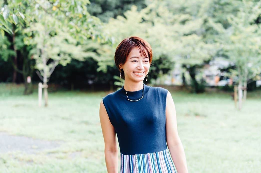 吉川亜樹さんのインスタグラム写真 - (吉川亜樹Instagram)「プライベートでふとした瞬間を写真に収めてくれました☘️  @cocobienque.kyoto_babymassage  Baby 👶ベビー系の資格取得スクール(ベビーマッサージ•ベビースキンケアなど)を運営しフォトグラファーでもある、るりちゃん✨ ありがとう❣️ #写真 #photo #dayoff #photography #photoshoot #吉川亜樹」9月10日 13時13分 - yoshikawa_aki